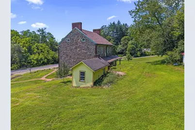 117 White Thorn Rd, Salem Township, PA 15670 - Photo 32