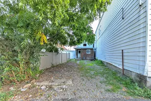 210 Depot St, Youngwood, PA 15697 - Photo 6