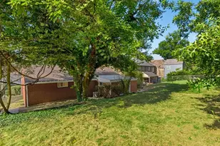 1308 Cochran Rd, Pittsburgh, PA 15243 - Photo 28