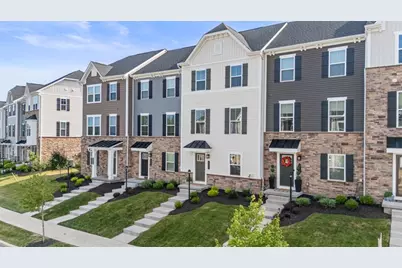 315 Caledonia Pl, Cranberry Township, PA 16066 - Photo 2