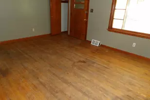 844 Spencer Ave, Sharon, PA 16146 - Photo 4