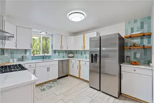 3326 New England Rd, West Mifflin, PA 15122 - Photo 12