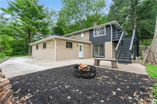 3326 New England Rd, West Mifflin, PA 15122 - Photo 4