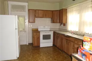 207 Locust St, Ambridge, PA 15003 - Photo 8