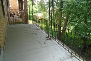 207 Locust St, Ambridge, PA 15003 - Photo 18