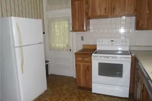 207 Locust St, Ambridge, PA 15003 - Photo 10