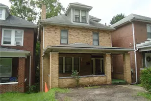 207 Locust St, Ambridge, PA 15003 - Photo 2