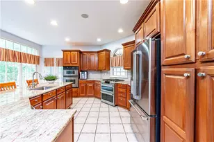 127 Woodhaven Dr, Hempfield Township, PA 15644 - Photo 6