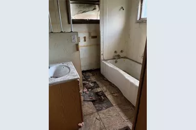 805 Oak St, Duquesne, PA 15110 - Photo 4