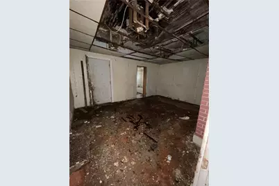 805 Oak St, Duquesne, PA 15110 - Photo 2