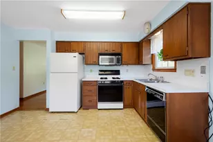 872 Pleasant Hl Dr, South Strabane, PA 15301 - Photo 10