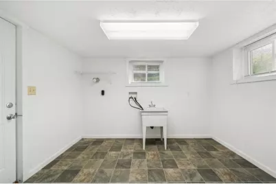 311 Lowell St, Vandergrift, PA 15690 - Photo 14