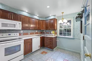 139 Grienbrier Dr, Carnegie, PA 15106 - Photo 12