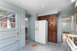 139 Grienbrier Dr, Carnegie, PA 15106 - Photo 14