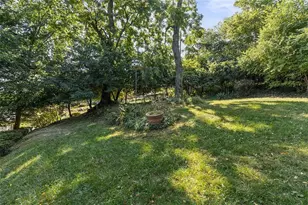 139 Grienbrier Dr, Carnegie, PA 15106 - Photo 34