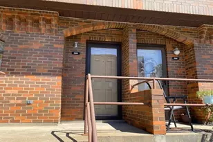 3266 Niagara Square, Pittsburgh, PA 15213 - Photo 4