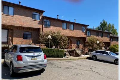 3266 Niagara Sq, Pittsburgh, PA 15213 - Photo 1