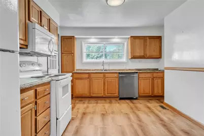 936 Pike Run Dr, California, PA 15423 - Photo 8