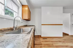 936 Pike Run Dr, California, PA 15423 - Photo 10