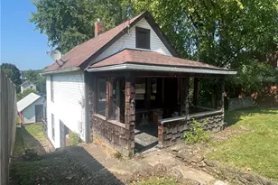 126 Lincoln Ave, Leechburg Boro, PA 15656 - Photo 2