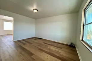 403 Lowell St, Vandergrift, PA 15690 - Photo 14