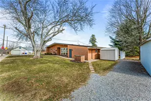 145 High St, New Wilmington Boro, PA 16142 - Photo 4