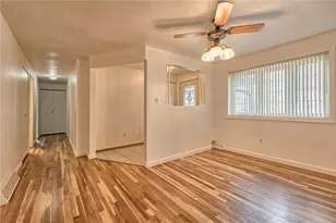 511 New Haven Dr, Hempfield Township, PA 15601 - Photo 6