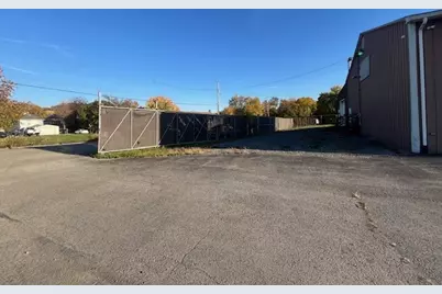 610 New York Ave, Rochester, PA 15074 - Photo 6