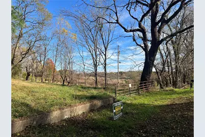 2225 County Line Rd, Shenango Township, PA 16101 - Photo 4