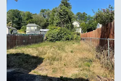 126 Elmwood St, Union Township, PA 16101 - Photo 4