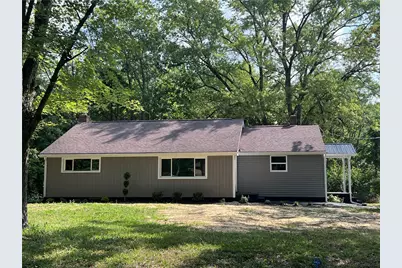 5810 N Edinburg Rd, Mahoning Township, PA 16116 - Photo 1