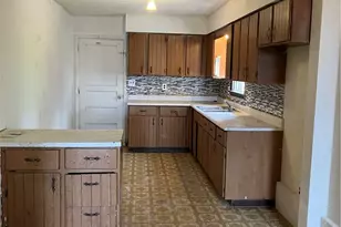 319 Bessemer Ave, Twp of But SW, PA 16045 - Photo 8