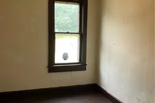 319 Bessemer Ave, Twp of But SW, PA 16045 - Photo 6