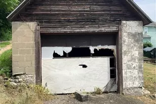 319 Bessemer Ave, Twp of But SW, PA 16045 - Photo 16