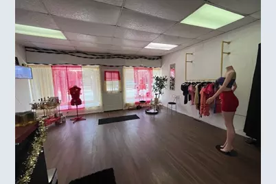 1136 Brownsville Rd, Pittsburgh, PA 15210 - Photo 4