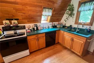 122 Beblo Ln, Oakland Township, PA 16002 - Photo 8