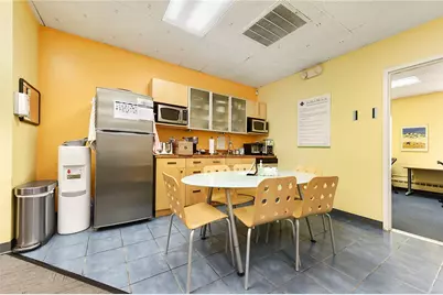 5940 Baum Blvd - 1,556 Sf To 2,152 Sf For Lease, Pittsburgh, PA 15206 - Photo 2