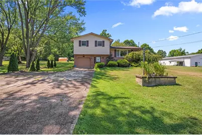 545 Bedford Rd, Shenango Township, PA 16159 - Photo 1