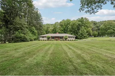 215 E Maitland Ln, Neshannock Township, PA 16105 - Photo 1