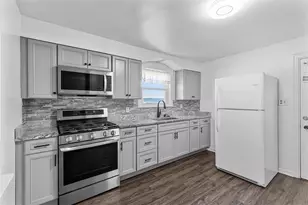 3909 Inland Ave, West Mifflin, PA 15122 - Photo 14