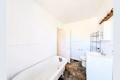 504 W 2nd Ave, Derry Boro, PA 15627 - Photo 10