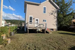 504 W 2nd Ave, Derry Boro, PA 15627 - Photo 16