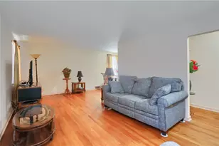 1054 Osage Dr, Blackridge, PA 15235 - Photo 6