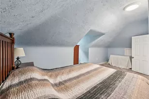 301 Lewis Ave, Jeannette, PA 15644 - Photo 14