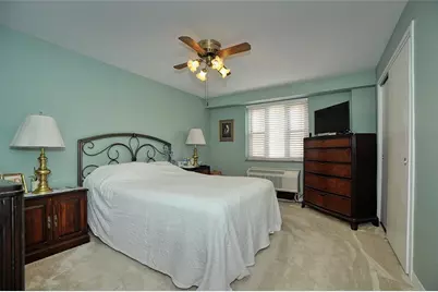 4625 Fifth Ave #211, Pittsburgh, PA 15213 - Photo 12