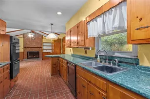 145 Oakhurst Rd, Pittsburgh, PA 15215 - Photo 14