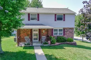 100 Tippecanoe Dr, Hempfield Township, PA 15601 - Photo 1