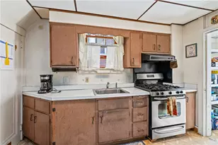 3116 Elroy Ave, Pittsburgh, PA 15227 - Photo 10