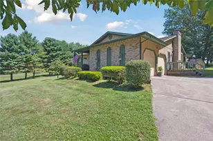 107 Jennie Dr, Lancaster Township, PA 16037 - Photo 2