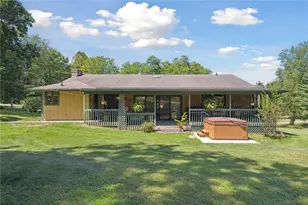 107 Jennie Dr, Lancaster Township, PA 16037 - Photo 4